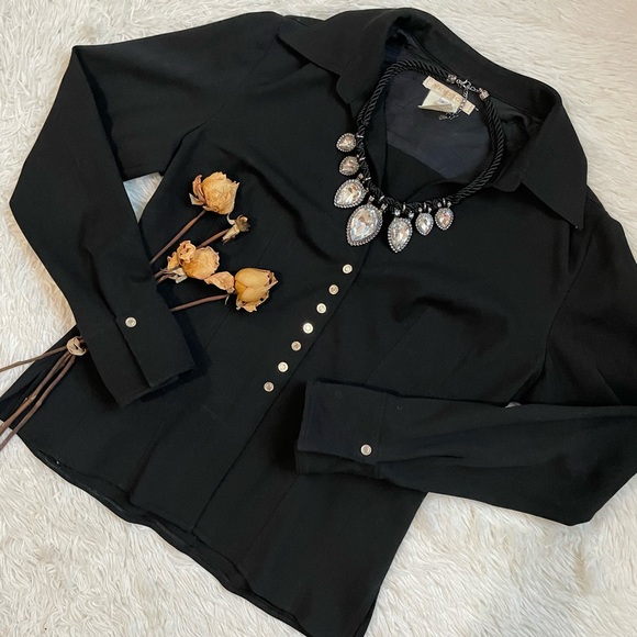 Vintage Vertigo Paris black snap button down top - Picture 15 of 16